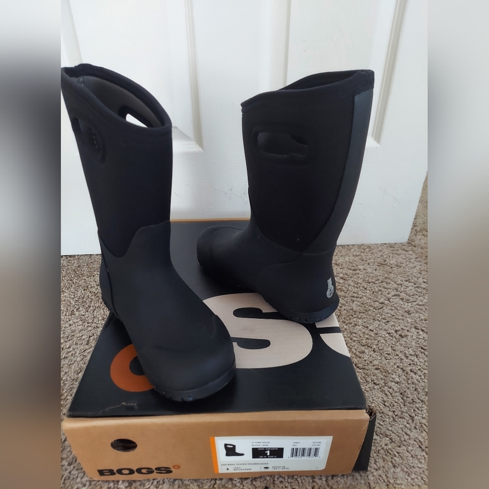 Bogs Kids Black Boots NIB